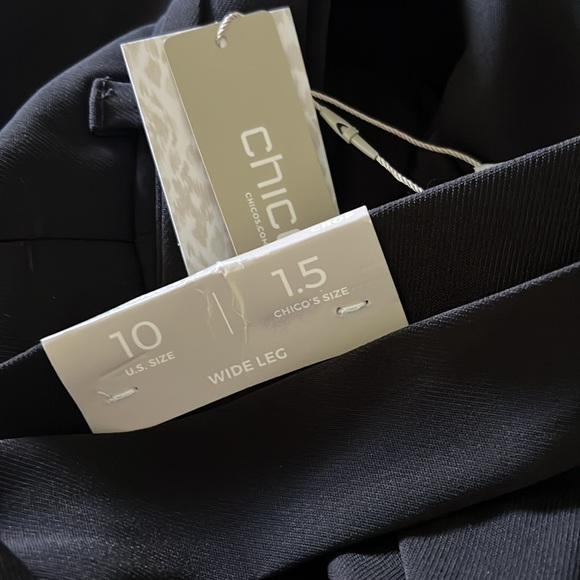 Chico’s Black Label wide leg pant in black. Size 1.5 - Picture 4 of 5